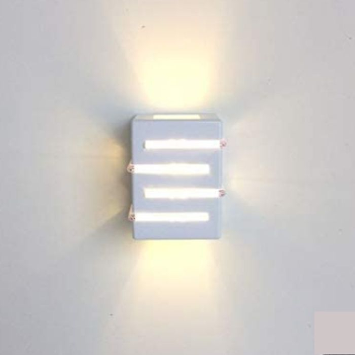 ARANDELA LIGHT 4 ALETAS 4 FACHOS ABERTOSNG9 BRANCA COD 25200000-01